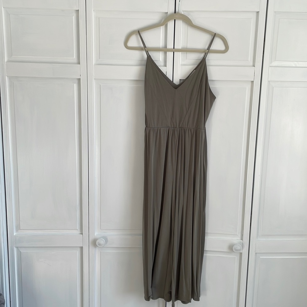 Cropped leg jumpsuit, size medium
